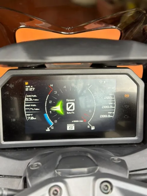 Yamaha Tmax 562 dark magma 2024