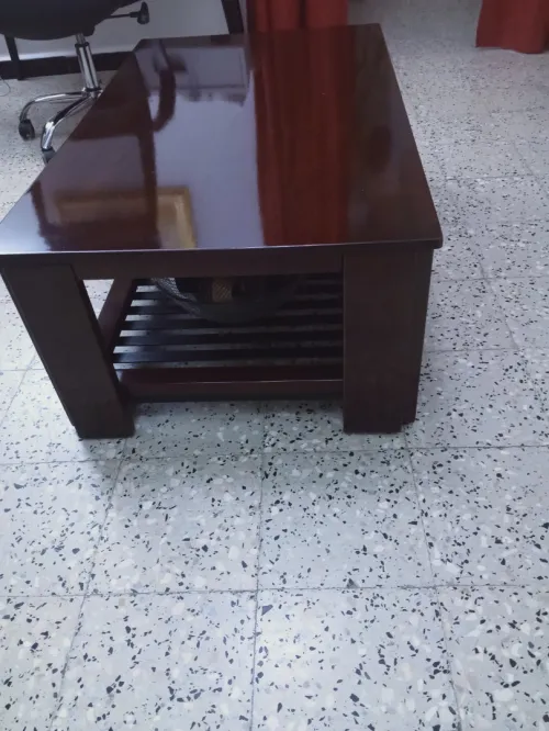 Bahut , table basse et table salle a manger 