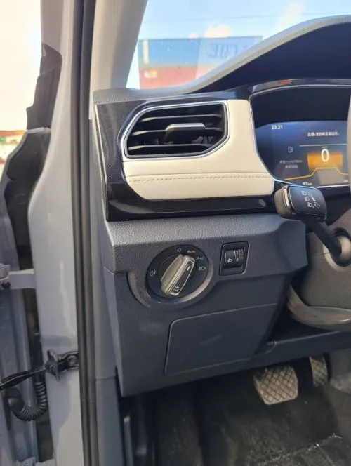 Volkswagen Tharu 2025 Xr