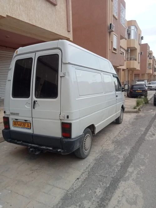 Renault Renaut trafic 1997 0 retouche