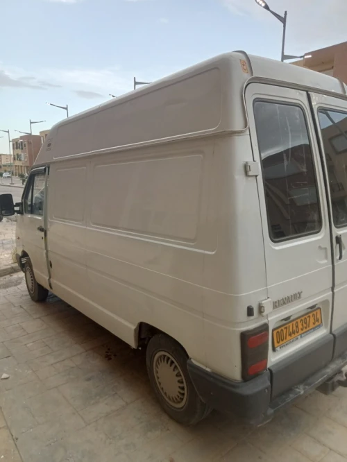 Renault Renaut trafic 1997 0 retouche