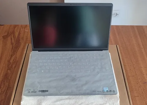 Dell Vostro 3530 neuf sous emballage