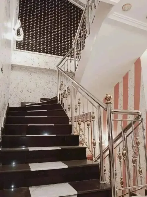 Rampe d'escalier ( inox mosta 27 )