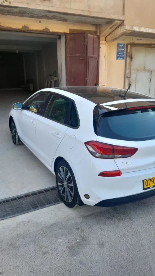 Hyundai i30 2018 Toute options 9