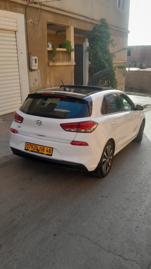 Hyundai i30 2018 Toute options 6