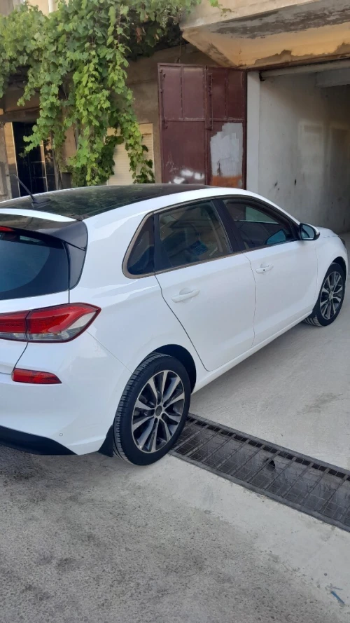 Hyundai i30 2018 Toute options 4