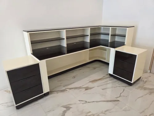 Bureau d'accueil/réception