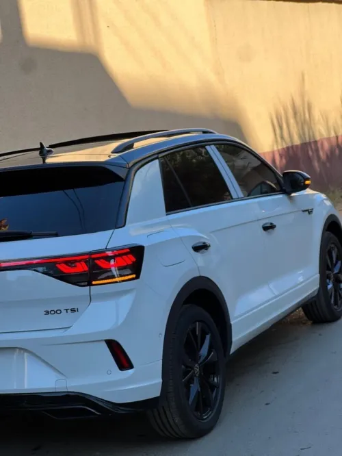 Volkswagen T-Roc 2025 Idition black