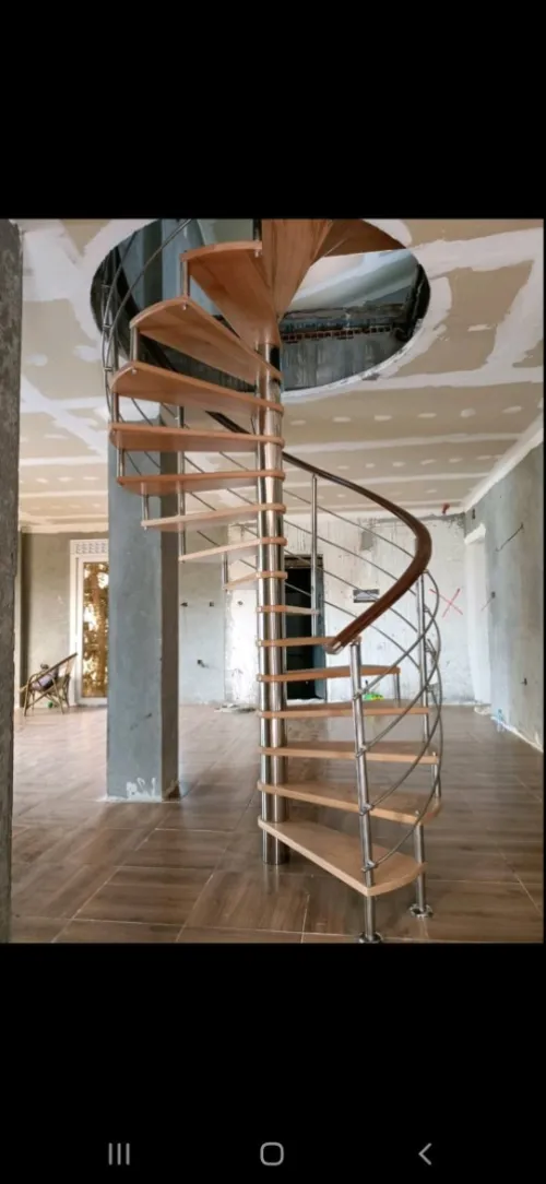ESCALIER COLIMACON ET DROIT INOX ET BOIS