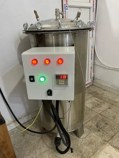 Fabrication autoclave