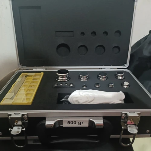 Valise poids d'étalonnage classe E2 avec certificat d'étalonnage valide