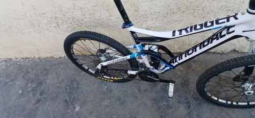 Vélo vtt moto sorpion trottinette