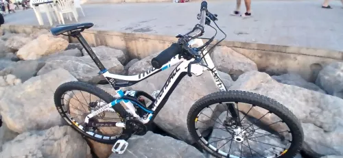 Vélo vtt moto sorpion trottinette