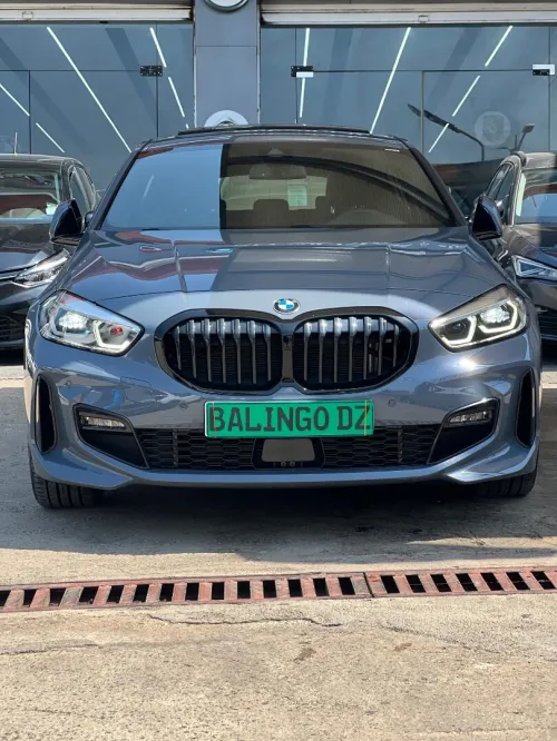 BMW Série 1 2023 M performance
