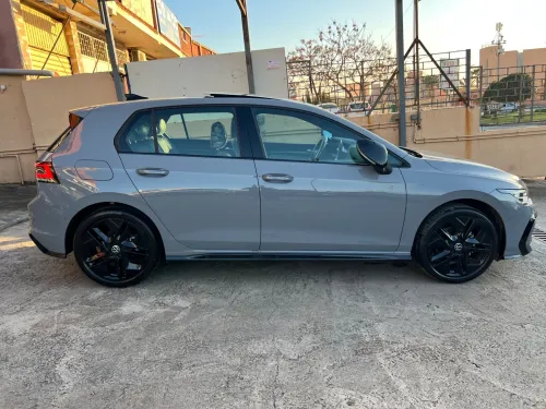 Volkswagen Golf 8 2025 R-Line
