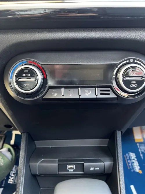 Kia KX1 2025 STONIC