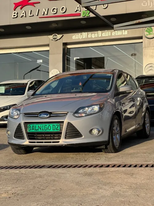 Ford Focus 5 portes 2015 Titanium