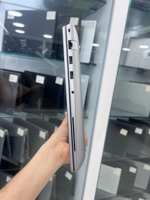 HP ZBOOK FURY 16 G11 i7-13850HX 16'' 64RAM 2TB SSD NVIDIA RTX 1000 Ada 06GB DÉDIÉE 