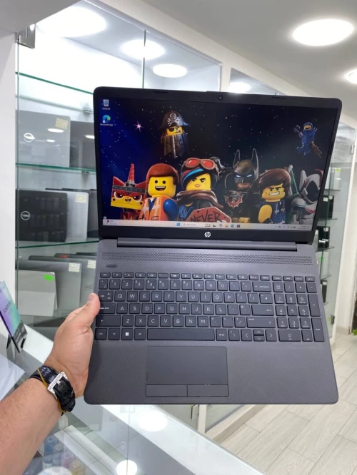 HP LAPTOP 255 G9 AMD Ryzen 5 5625U 15.6'' 16RAM 512SSD AMD RADEON BATTERIE 99%