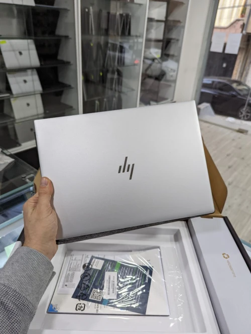 HP ENVY LAPTOP 14-eb1000nl I7 11390H 16GB 2TSSD RTX3050 4GB 