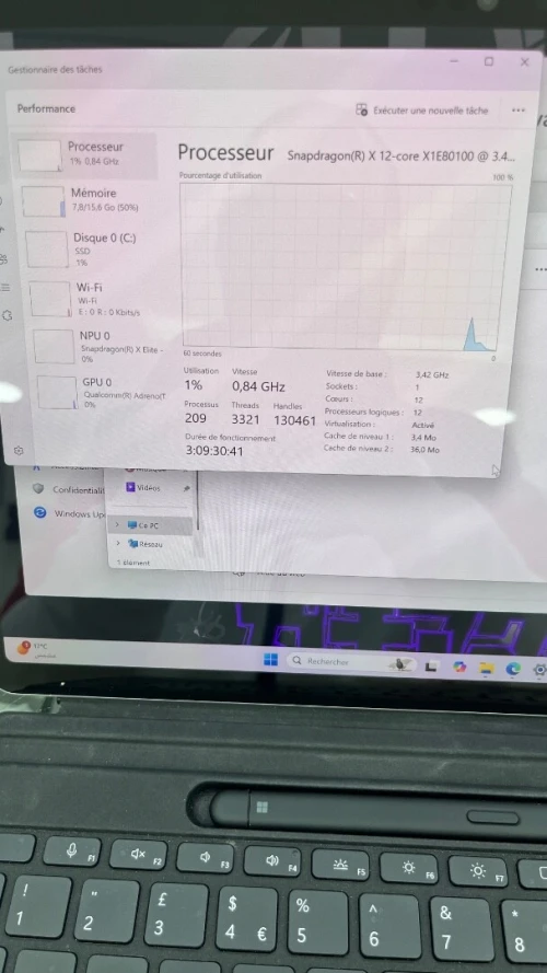 SURFACE PRO 11 Snapdragon(R) X 12-core 16RAM 512SSD BATTERIE CYCLE 39 AVEC STYLET