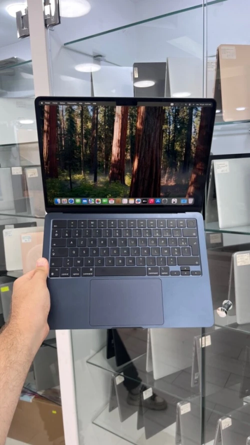 MACBOOK AIR 2022 M2 13.6 08RAM 256 SSD BATTERIE 95% TRES BON ETAT GARANTIE 06 MOIS