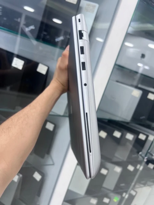 HP ZBOOK FURY 16 G11 i7-13850HX 16'' 64RAM 2TB SSD NVIDIA RTX 1000 Ada 06GB DÉDIÉE 