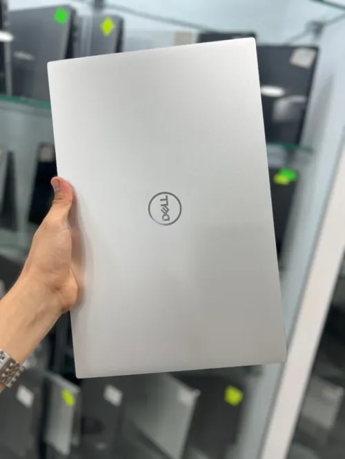 DELL XPS  17 9710 I7-11TH 17'' 16RAM 1TBSSD  RTX3050 04 GB DÉDIÉE BATTERIE +5HEURES