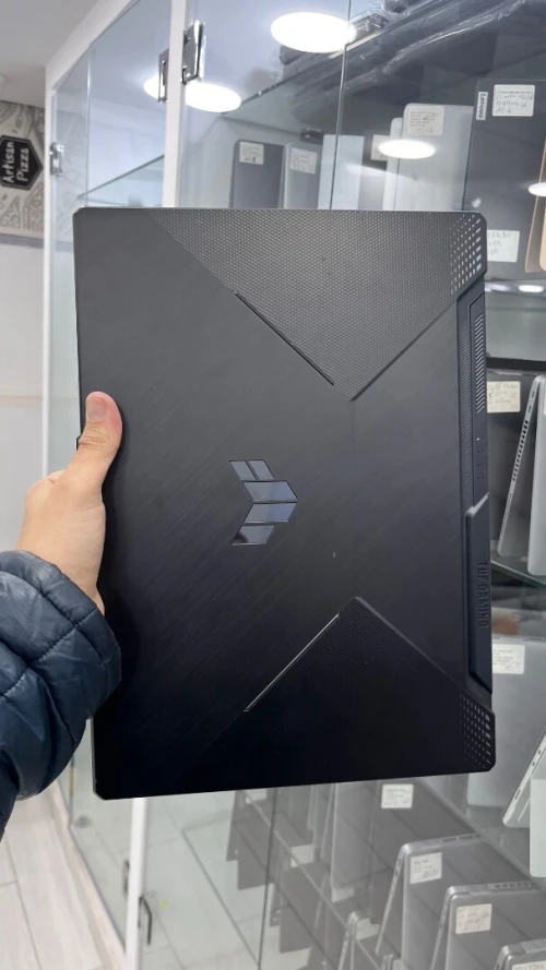 ASUS TUF GAMING A15  AMD Ryzen 5 7535HS 16RAM 512SSD RTX 3050 04 GB DÉDIÉE 144MHz