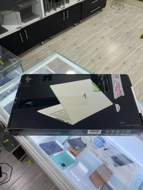 HP ENVY 15-EP1001NL I7 11800H 16GO 1000 SSD RTX 3060 15.6 UHD OLED NEUF JAMAIS SERVI