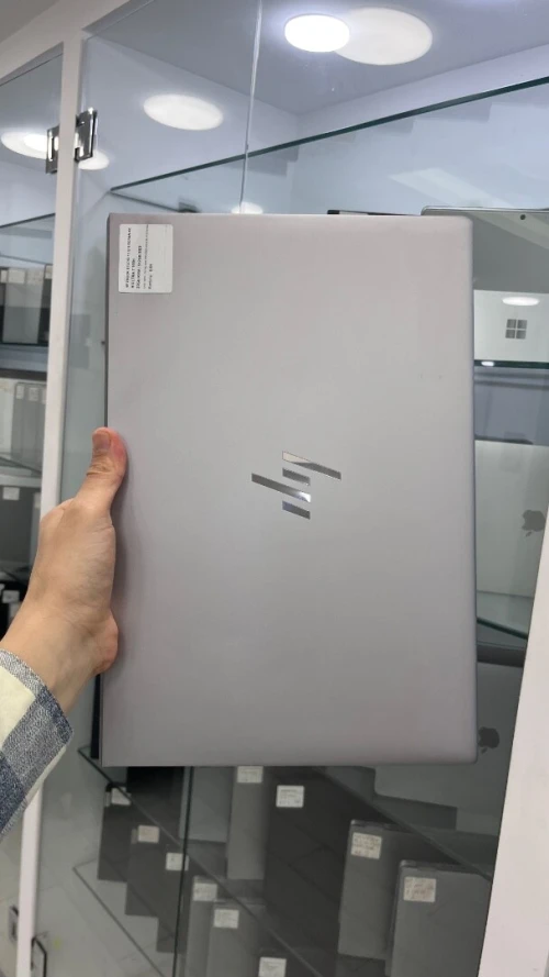ZBOOK STUDIO G11 16'' Ultra 7 155H 32RAM 512SSD RTX 4070 08GB DÉDIÉE BATTERIE +5 HEURES