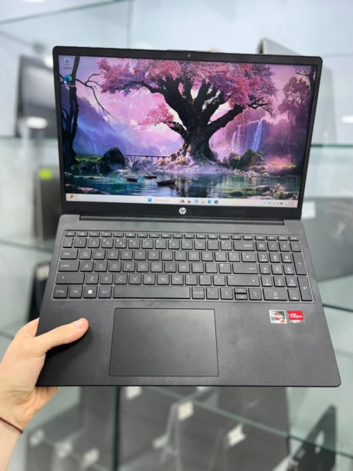 HP LAPTOP 15 AMD Ryzen 7 7730U 16RAM 512 SSD 15.6'' FHD AMD RADEON  BATTERIE 100% CYCLE  A2-6
