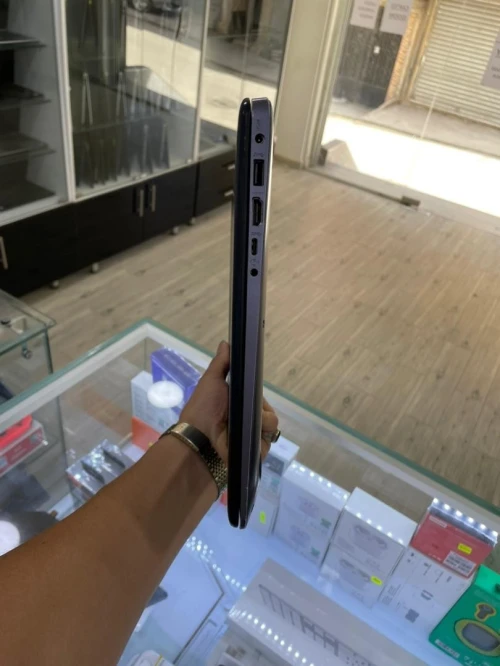ASUS X510Q AMD 12 RADEON R7 4GB RAM/128SSD/1TB HDD