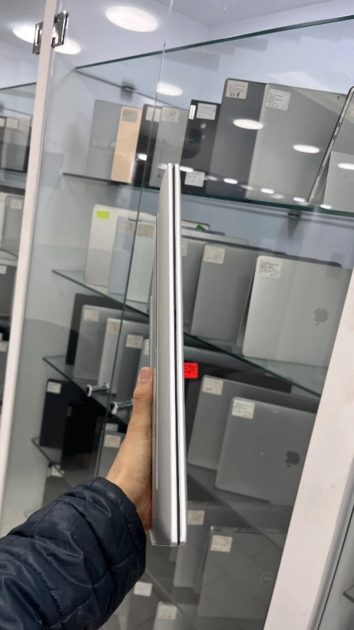 HP ELITEBOOK 840 G10 14'' FHD TACTILE i7-13TH 32RAM 512SSD INTEL IRIS XE  BATTERIE +4 HEURES