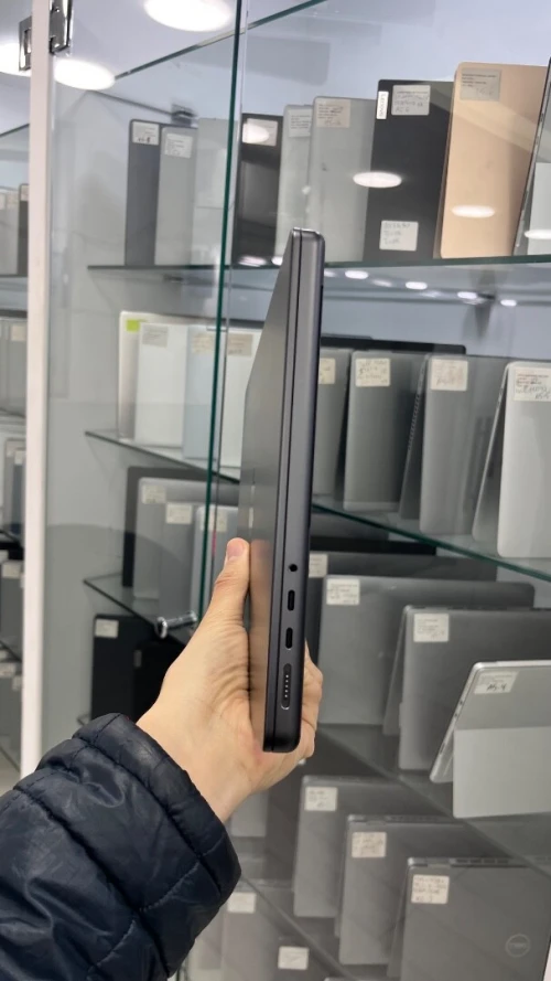 MACBOOK PRO  2025 M4 14'' 16RAM 512 SSD BATTERIE 100% ÉTAT NEUF