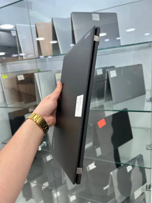 LENOVO THINKPAD T14S AMD Ryzen 7 PRO 7840U 32RAM 256 SSD 14'' TACTILE FHD+ Radeon 780M 01 GB  DÉDIÉE BATTERIE + 4 HEURES A1-3