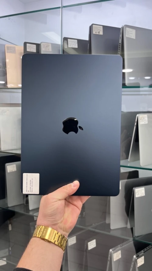 MACBOOK AIR  2024 M3 13.6'' 08RAM 512 SSD BATTERIE 98%