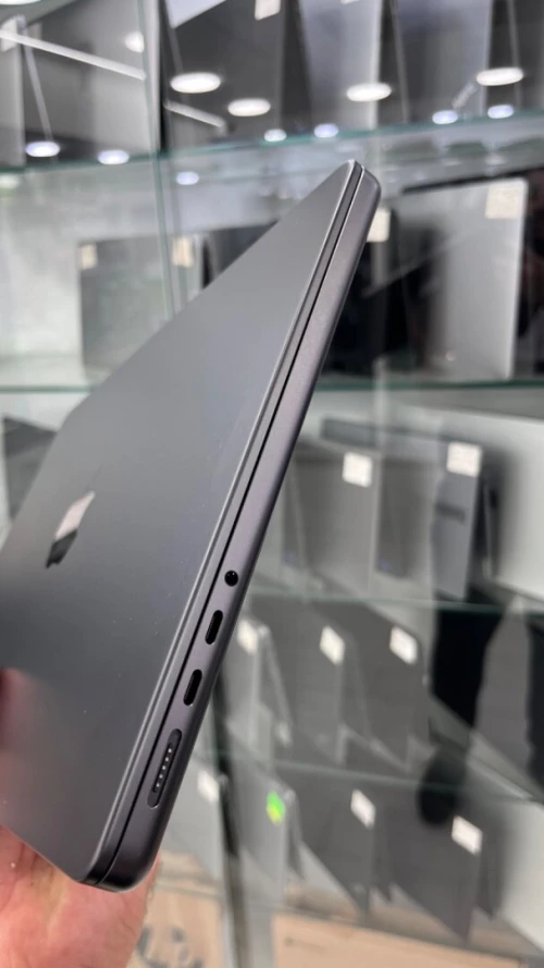 MACBOOK PRO M4 PRO 2025 14'' 24RAM 512SSD CYCLE 30 BATTERIE 100%