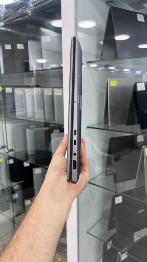 DELL PRECISION 5690 Ultra 7 165H 32RAM 512 SSD 16'' TACTILE 4K RTX A1000 06 GB DÉDIÉE BATTERIE +5 HEURES  ÉTAT 20/20 GARANTIE 06 MOIS A1-3