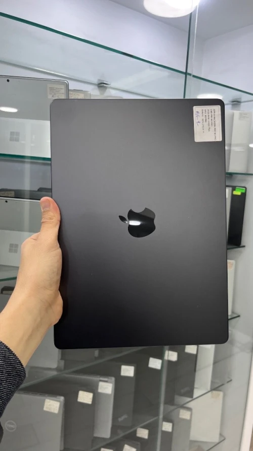 MACBOOK PRO M3 PRO 2023 14'' 36RAM 512 SSD BATTERIE 100%