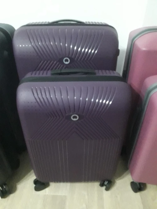 Valises originales de marque DELSEY  et American Tourister importées de France