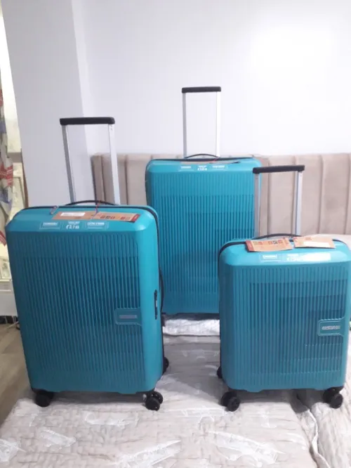 Valises originales de marque DELSEY  et American Tourister importées de France