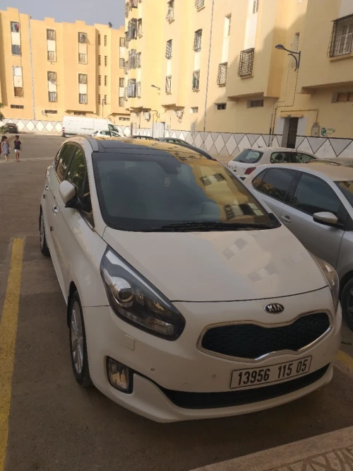 Kia Carens 2015 Luxe