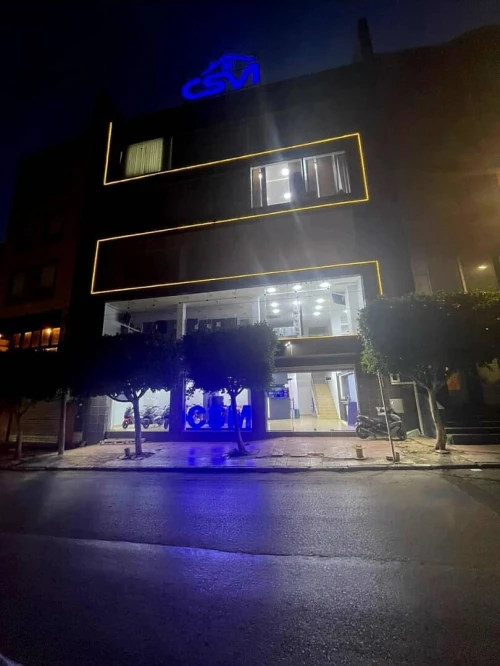 Revêtement façades & Enseignes Lumineuses Sur Mesure