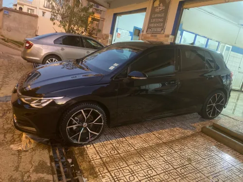 Location de voiture luxe Chadli