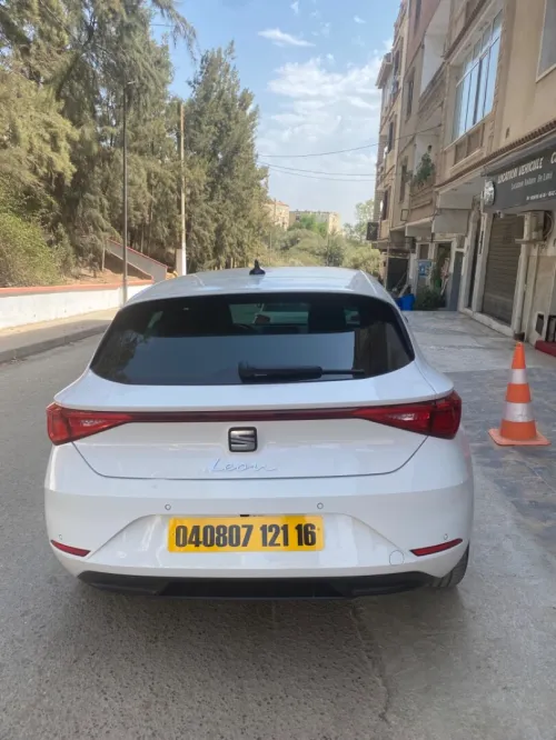 Location de voiture luxe Chadli
