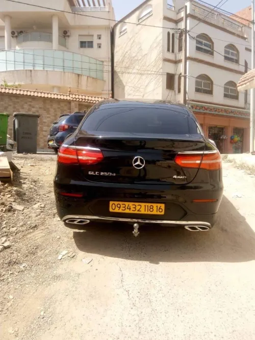 Location de voiture luxe Chadli