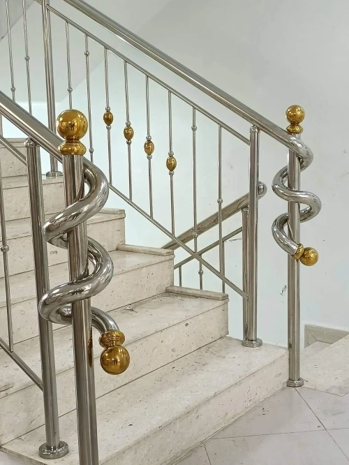 تركيب درابيز اينوكس Rampe d escalier