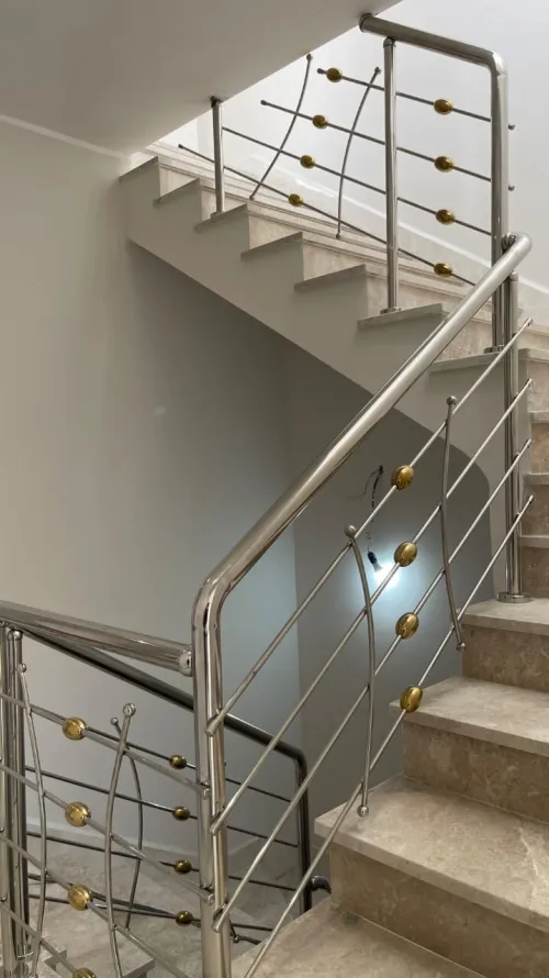 تركيب درابيز اينوكس Rampe d escalier