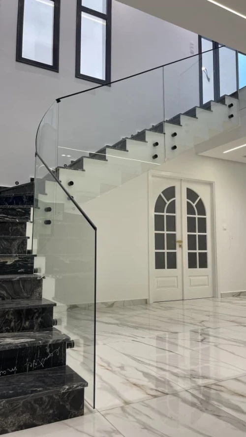 Rampe escalier en verre trempé